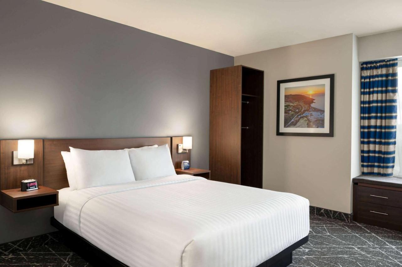 Microtel Inn & Suites By Wyndham แอนทิโกนิช ภายนอก รูปภาพ